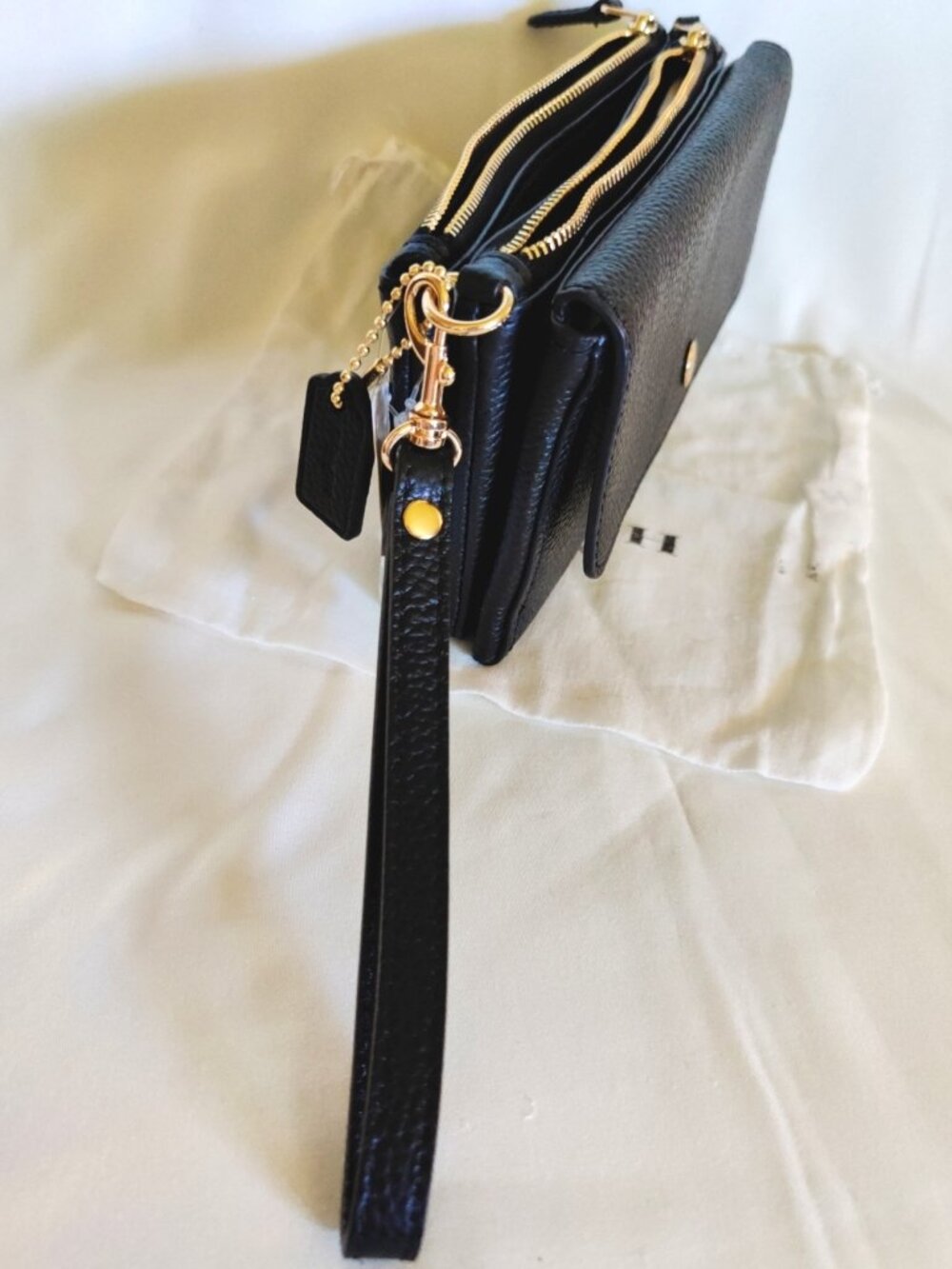 Coach Pebbled Leather Triple Compartment Small Wallet Wristlet in Black, NWT - Picture 12 of 12